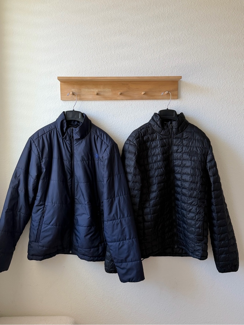 The North Face Men's Lot of 2 Quilted Puffer Jackets - Black & Navy